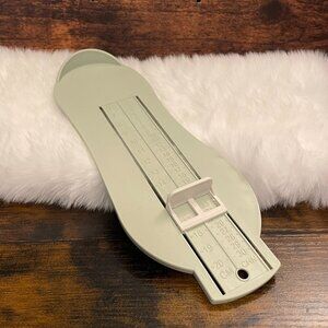 Baby Toddler Foot Measure for Shoe Sizing in Green Colour (SKU: 14IN)